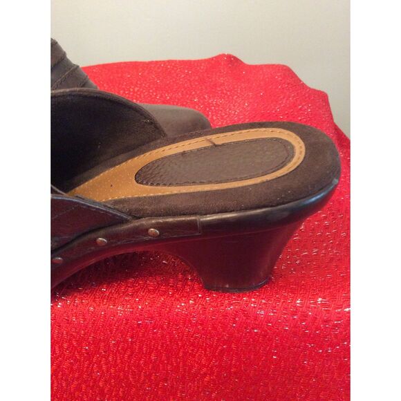 Naturalizer Size 8 Jordan Mules Clogs Leather Womens Shoe Slip On Studded - Picture 5 of 11